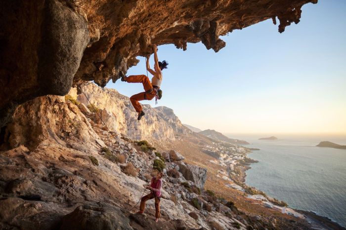 Kletter caverna cavo scala giovane arrampicata arten sportiva adventurous sportscheck thrilling giorni notti