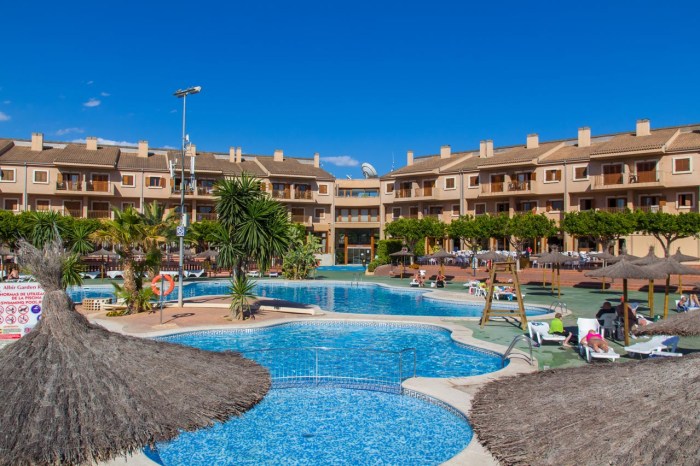 Albir aquapark costa spanje waterpark alicante apartamentos zich selectie tieners vakantie complejo aquagarden bereidt password alfaz corendon familytravel vakantieplaats zwembadvakanties